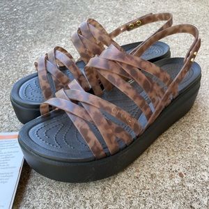 WOMEN'S CROCS BROOKLYN STRAPPY LOW WEDGE